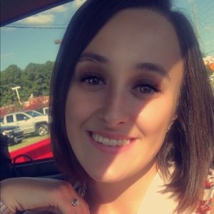 Meet your Posher, Kristin